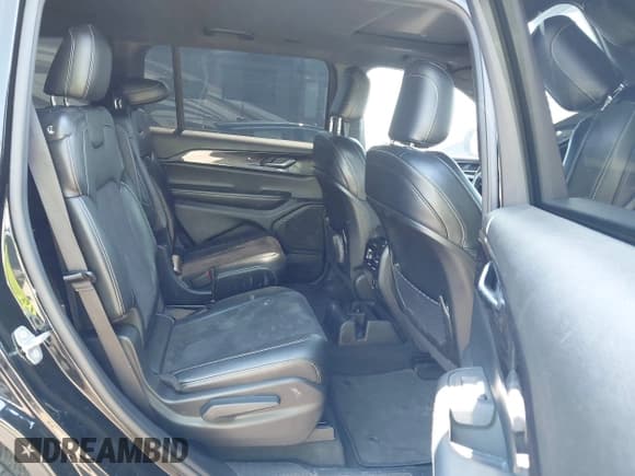 ✅ 2023 Jeep Grand Cherokee Laredo • VIN: 1C4RJJAG0P8106160 • Лот: 43126366. Опубликован ранее на IAAI с пробегом 26 328 миль. Бесплатный доступ к архиву аукционных продаж из США и подробный отчёт об истории автомобиля на DreamBid. Изображение 8.