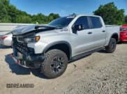 ✅ 2022 Chevrolet Silverado 1500 ZR2 • VIN: 3GCUDHEL9NG601496 • Лот: 60601365. Опубликован ранее на Copart с пробегом 52 494 миль. Бесплатный доступ к архиву аукционных продаж из США и подробный отчёт об истории автомобиля на DreamBid. Изображение 1.