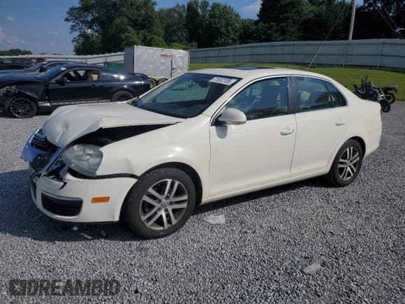 ✅ 2005 Volkswagen Jetta 2.5L • VIN: 3VWSG71KX5M642644 • Лот: 71512705. Опубликован ранее на Copart с пробегом 143 817 миль. Бесплатный доступ к архиву аукционных продаж из США и подробный отчёт об истории автомобиля на DreamBid. Изображение 1.