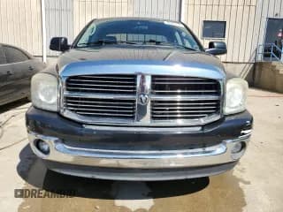 ✅ 2007 Dodge 1500 SLT • VIN: 1D7HA18P17S275663 • Лот: 70606434. Опубликован ранее на Copart с пробегом 215 688 миль. Бесплатный доступ к архиву аукционных продаж из США и подробный отчёт об истории автомобиля на DreamBid. Изображение 5.