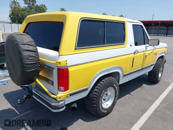 ✅ 1981 Ford Bronco • VIN: 1FMDU15GXBLA04667 • Lot: 42564029. Listed on IAAI with 8,852 mi. Free auction sales archive from the USA and detailed vehicle history report at DreamBid. Image 4.
