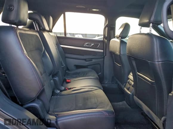 ✅ 2018 Ford Explorer XLT • VIN: 1FM5K8D84JGA55618 • Lot: 94232865. Wystawiony na Copart z przebiegiem 77 462 mil. Bezpłatny archiwum sprzedaży aukcyjnych z USA i szczegółowy raport historii pojazdu na DreamBid. Zdjęcie 11.