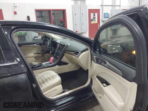 ✅ 2013 Ford Fusion SE • VIN: 3FA6P0H75DR372159 • Lot: 43688084. Listed on IAAI with 204,505 mi. Free auction sales archive from the USA and detailed vehicle history report at DreamBid. Image 5.