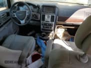 ✅ 2010 Chrysler Town & Country Touring Plus • VIN: 2A4RR8DX7AR481093 • Lot: 85400155. Wystawiony na Copart z przebiegiem 163 049 mil. Bezpłatny archiwum sprzedaży aukcyjnych z USA i szczegółowy raport historii pojazdu na DreamBid. Zdjęcie 8.