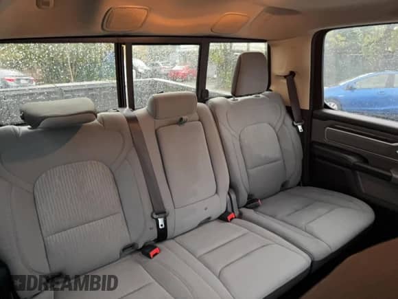 2020 Ram 1500 Lone Star z VIN 1C6SRFFT8LN201310, wystawiony jako Copart lot #90408605 z przebiegiem 83 796 mil mil oraz Szkoda całkowita • Salvage title. Historia ofert i sprzedaży dostępna na DreamBid. Obrazek 6.