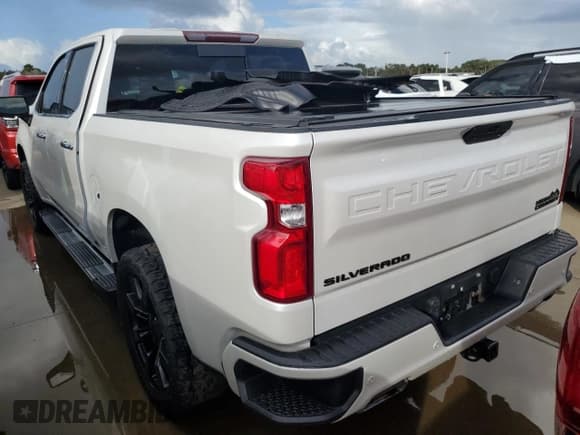 ✅ 2020 Chevrolet Silverado 1500 High Country • VIN: 3GCUYHED8LG163645 • Lot: 74677774. Wystawiony na Copart z przebiegiem 49 489 mil. Bezpłatny archiwum sprzedaży aukcyjnych z USA i szczegółowy raport historii pojazdu na DreamBid. Zdjęcie 6.