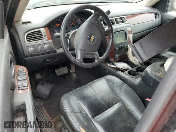 ✅ 2011 Chevrolet Silverado 1500 LTZ • VIN: 1GCPKTE35BF160260 • Лот: 85556535. Опубликован ранее на Copart с пробегом 215 244 миль. Бесплатный доступ к архиву аукционных продаж из США и подробный отчёт об истории автомобиля на DreamBid. Изображение 8.