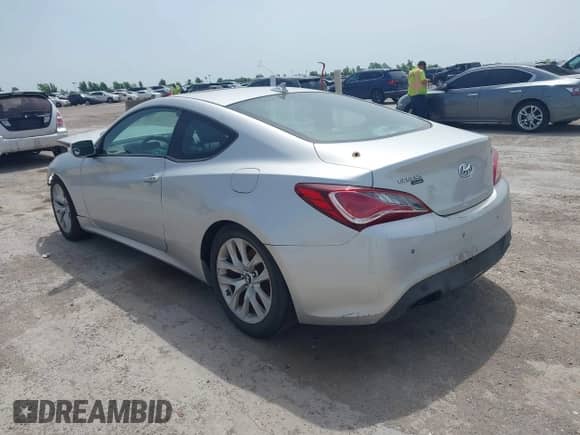 2013 Hyundai Genesis Coupe Track с VIN KMHHU6KJ8DU089567, выставлен на аукционе IAAI как лот 42257511 с пробегом Не указан миль и . История ставок и продаж доступна на DreamBid. Изображение 3.
