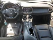 ✅ 2019 Chevrolet Camaro 2LT • VIN: 1G1FD1RX8K0140474 • Lot: 56942855. Wystawiony na Copart z przebiegiem 103 895 mil. Bezpłatny archiwum sprzedaży aukcyjnych z USA i szczegółowy raport historii pojazdu na DreamBid. Zdjęcie 8.