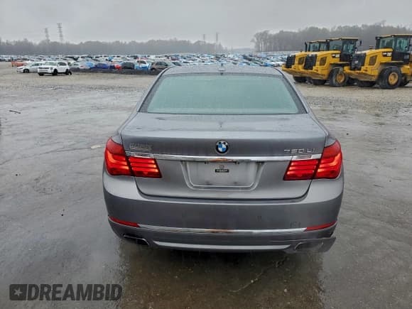 ✅ 2013 BMW 7 Series 750Li • VIN: WBAYE8C55DD132788 • Lot: 93476065. Listed on Copart with 202,553 mi. Free auction sales archive from the USA and detailed vehicle history report at DreamBid. Image 6.