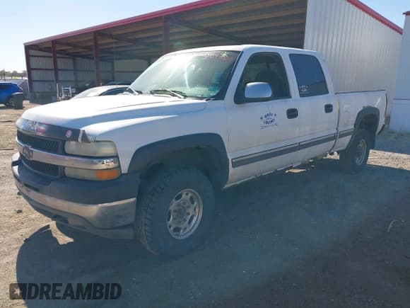 ✅ 2002 Chevrolet Silverado 2500HD LS • VIN: 1GCHK23162F190237 • Lot: 43517867. Listed on IAAI with 272,831 mi. Free auction sales archive from the USA and detailed vehicle history report at DreamBid. Image 17.