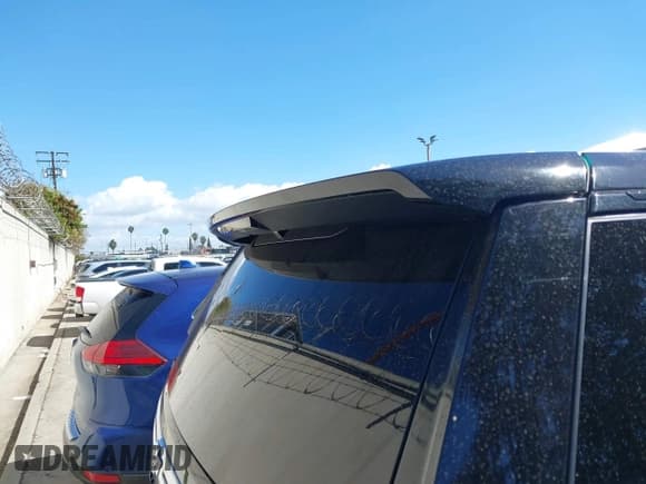 ✅ 2021 Chevrolet Suburban Premier • VIN: 1GNSKFKD8MR200350 • Lot: 43351867. Wystawiony na IAAI z przebiegiem 67 920 mil. Bezpłatny archiwum sprzedaży aukcyjnych z USA i szczegółowy raport historii pojazdu na DreamBid. Zdjęcie 21.