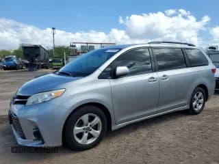 ✅ 2019 Toyota Sienna LE Auto Access Seat • VIN: 5TDKZ3DC3KS983163 • Lot: 82769425. Listed on Copart with 104,950 mi. Free auction sales archive from the USA and detailed vehicle history report at DreamBid. Image 1.