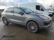 ✅ 2016 Porsche Cayenne Turbo • VIN: WP1AC2A23GLA89044 • Lot: 41512034. Wystawiony na Copart z przebiegiem 27 937 mil. Bezpłatny archiwum sprzedaży aukcyjnych z USA i szczegółowy raport historii pojazdu na DreamBid. Zdjęcie 4.
