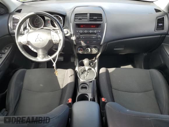 ✅ 2013 Mitsubishi Outlander ES • VIN: 4A4AP3AU9DE016542 • Лот: 86162945. Опубликован ранее на Copart с пробегом 142 418 миль. Бесплатный доступ к архиву аукционных продаж из США и подробный отчёт об истории автомобиля на DreamBid. Изображение 8.