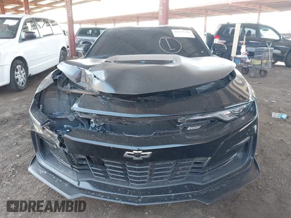 ✅ 2019 Chevrolet Camaro 2SS • VIN: 1G1FG1R72K0117201 • Lot: 43155749. Listed on IAAI with 37,582 mi. Free auction sales archive from the USA and detailed vehicle history report at DreamBid. Image 6.