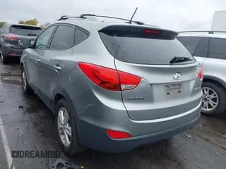 ✅ 2013 Hyundai Tucson GLS • VIN: KM8JU3AC1DU598337 • Лот: 43555496. Опубликован ранее на IAAI с пробегом 195 348 миль. Бесплатный доступ к архиву аукционных продаж из США и подробный отчёт об истории автомобиля на DreamBid. Изображение 3.