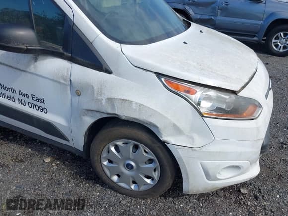 ✅ 2017 Ford Transit Connect XLT • VIN: NM0LS7F7XH1305285 • Lot: 43131992. Wystawiony na IAAI z przebiegiem Nie podano. Bezpłatny archiwum sprzedaży aukcyjnych z USA i szczegółowy raport historii pojazdu na DreamBid. Zdjęcie 6.