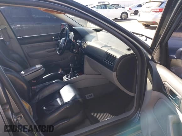 ✅ 2003 Volkswagen Jetta GLS • VIN: 3VWSP69M73M191976 • Lot: 42659593. Listed on IAAI with 307,544 mi. Free auction sales archive from the USA and detailed vehicle history report at DreamBid. Image 5.