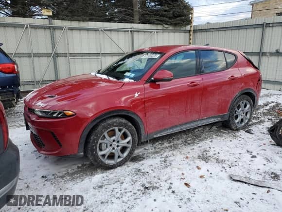 2024 Dodge Hornet R/T с VIN ZACPDFCW2R3A35093, выставлен на аукционе Copart как лот 42193585 с пробегом 4 574 миль миль и Списание • Salvage title. История ставок и продаж доступна на DreamBid. Изображение 1.