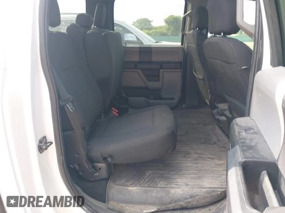 ✅ 2019 Ford F-150 XL • VIN: 1FTEW1EP6KKD49574 • Lot: 42735389. Wystawiony na IAAI z przebiegiem 60 605 mil. Bezpłatny archiwum sprzedaży aukcyjnych z USA i szczegółowy raport historii pojazdu na DreamBid. Zdjęcie 8.