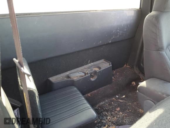 ✅ 2003 Chevrolet S-10 LS • VIN: 1GCCS19XX38127597 • Лот: 50367235. Опубликован ранее на Copart с пробегом 169 778 миль. Бесплатный доступ к архиву аукционных продаж из США и подробный отчёт об истории автомобиля на DreamBid. Изображение 10.