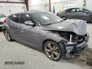 ✅ 2016 Hyundai Veloster • VIN: KMHTC6AD7GU291796 • Lot: 82981604. Wystawiony na Copart z przebiegiem 118 800 mil. Bezpłatny archiwum sprzedaży aukcyjnych z USA i szczegółowy raport historii pojazdu na DreamBid. Zdjęcie 4.