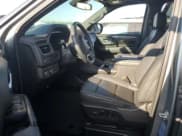 ✅ 2023 Chevrolet Suburban RST • VIN: 1GNSCEKD5PR291900 • Lot: 73796954. Wystawiony na Copart z przebiegiem Nie podano. Bezpłatny archiwum sprzedaży aukcyjnych z USA i szczegółowy raport historii pojazdu na DreamBid. Zdjęcie 7.