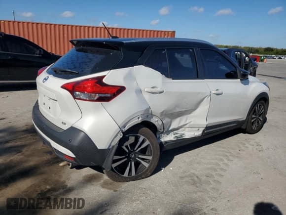 ✅ 2020 Nissan Kicks SR • VIN: 3N1CP5DV9LL505427 • Lot: 89471605. Wystawiony na Copart z przebiegiem 69 926 mil. Bezpłatny archiwum sprzedaży aukcyjnych z USA i szczegółowy raport historii pojazdu na DreamBid. Zdjęcie 3.