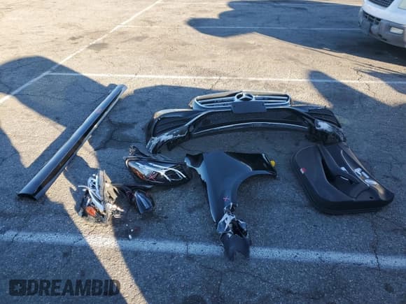 ✅ 2019 Mercedes-Benz E 450 • VIN: WDDZH6JB2KA528466 • Lot: 86706824. Listed on Copart with 25,922 mi. Free auction sales archive from the USA and detailed vehicle history report at DreamBid. Image 13.