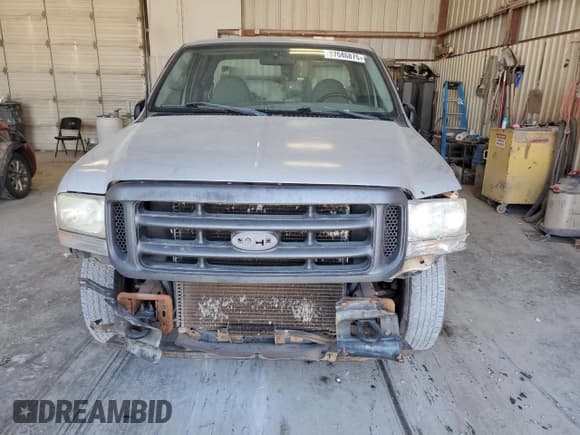 ✅ 2001 Ford F-250 XL • VIN: 1FTNX20L91EB73205 • Lot: 87046875. Wystawiony na Copart z przebiegiem 227 442 mil. Bezpłatny archiwum sprzedaży aukcyjnych z USA i szczegółowy raport historii pojazdu na DreamBid. Zdjęcie 5.