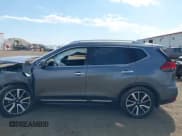 ✅ 2017 Nissan Rogue SL • VIN: JN8AT2MV9HW018040 • Лот: 42363401. Опубликован ранее на IAAI с пробегом 76 020 миль. Бесплатный доступ к архиву аукционных продаж из США и подробный отчёт об истории автомобиля на DreamBid. Изображение 14.