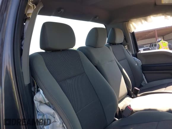 ✅ 2016 Ford F-150 XL • VIN: 1FTMF1C80GKD88109 • Лот: 37660042. Опубликован ранее на IAAI с пробегом 40 168 миль. Бесплатный доступ к архиву аукционных продаж из США и подробный отчёт об истории автомобиля на DreamBid. Изображение 8.