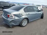 ✅ 2006 BMW 3 Series 325i • VIN: WBAVB13566KX37825 • Lot: 43759778. Wystawiony na IAAI z przebiegiem 121 243 mil. Bezpłatny archiwum sprzedaży aukcyjnych z USA i szczegółowy raport historii pojazdu na DreamBid. Zdjęcie 4.