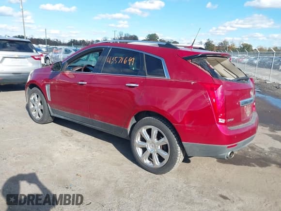 ✅ 2013 Cadillac SRX Performance Collection • VIN: 3GYFNDE36DS543481 • Лот: 43571699. Опубликован ранее на IAAI с пробегом 113 401 миль. Бесплатный доступ к архиву аукционных продаж из США и подробный отчёт об истории автомобиля на DreamBid. Изображение 3.