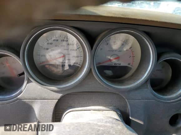 2009 Dodge Challenger SRT-8 z VIN 2B3LJ74W29H563241, wystawiony jako Copart lot #73367354 z przebiegiem Nie podano mil oraz Czysty tytuł • Clean title. Historia ofert i sprzedaży dostępna na DreamBid. Obrazek 9.