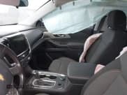 ✅ 2020 Chevrolet Traverse LT Cloth • VIN: 1GNERGKW5LJ238017 • Lot: 43736868. Wystawiony na IAAI z przebiegiem 121 350 mil. Bezpłatny archiwum sprzedaży aukcyjnych z USA i szczegółowy raport historii pojazdu na DreamBid. Zdjęcie 5.