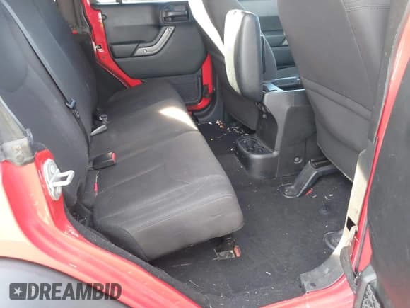 ✅ 2017 Jeep Wrangler Unlimited Sport • VIN: 1C4BJWDGXHL733697 • Lot: 43698059. Listed on IAAI with 41,417 mi. Free auction sales archive from the USA and detailed vehicle history report at DreamBid. Image 8.