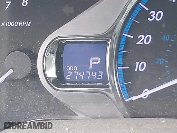 ✅ 2011 Toyota Sienna XLE AAS • VIN: 5TDYK3DC0BS131092 • Lot: 43567083. Listed on IAAI with 274,743 mi. Free auction sales archive from the USA and detailed vehicle history report at DreamBid. Image 15.