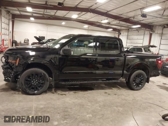 ✅ 2024 Ford F-150 XLT • VIN: 1FTEW3LP6RFC22454 • Lot: 43657512. Wystawiony na IAAI z przebiegiem 6 214 mil. Bezpłatny archiwum sprzedaży aukcyjnych z USA i szczegółowy raport historii pojazdu na DreamBid. Zdjęcie 14.