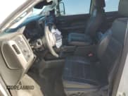 ✅ 2015 GMC Sierra 2500HD Denali • VIN: 1GT120E80FF175769 • Lot: 79047164. Wystawiony na Copart z przebiegiem 116 447 mil. Bezpłatny archiwum sprzedaży aukcyjnych z USA i szczegółowy raport historii pojazdu na DreamBid. Zdjęcie 7.