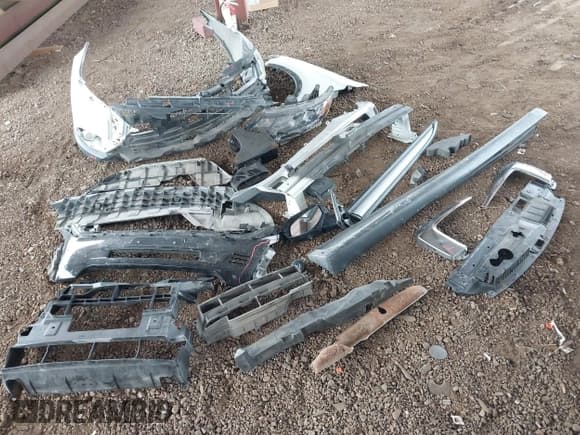 ✅ 2019 Mitsubishi Outlander SE • VIN: JA4AD3A33KZ006449 • Lot: 43737150. Listed on IAAI with 84,747 mi. Free auction sales archive from the USA and detailed vehicle history report at DreamBid. Image 12.