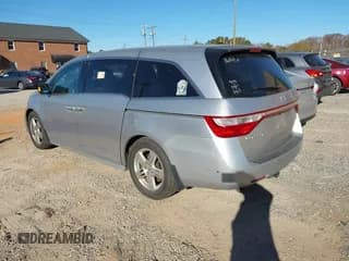 ✅ 2011 Honda Odyssey Touring • VIN: 5FNRL5H95BB083654 • Lot: 43724150. Wystawiony na IAAI z przebiegiem 240 070 mil. Bezpłatny archiwum sprzedaży aukcyjnych z USA i szczegółowy raport historii pojazdu na DreamBid. Zdjęcie 3.