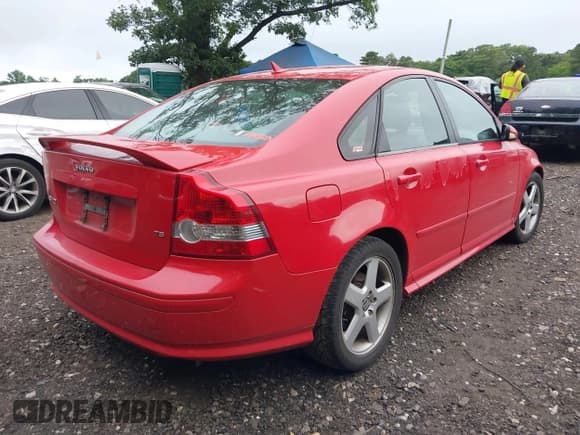 ✅ 2005 Volvo S40 • VIN: YV1MS682452067873 • Lot: 42663914. Wystawiony na IAAI z przebiegiem 181 386 mil. Bezpłatny archiwum sprzedaży aukcyjnych z USA i szczegółowy raport historii pojazdu na DreamBid. Zdjęcie 4.
