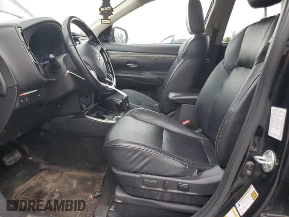 ✅ 2020 Mitsubishi Outlander SE • VIN: JA4AD3A37LZ020212 • Lot: 55339765. Listed on Copart with 107,795 mi. Free auction sales archive from the USA and detailed vehicle history report at DreamBid. Image 7.