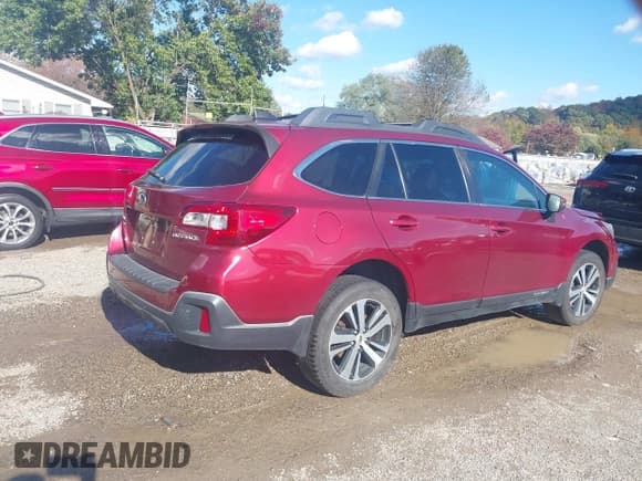 ✅ 2019 Subaru Outback Limited • VIN: 4S4BSANC8K3314570 • Lot: 43480664. Wystawiony na IAAI z przebiegiem 103 398 mil. Bezpłatny archiwum sprzedaży aukcyjnych z USA i szczegółowy raport historii pojazdu na DreamBid. Zdjęcie 4.