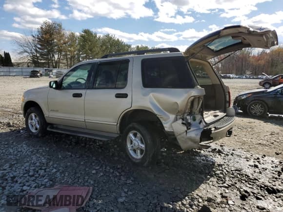 ✅ 2005 Ford Explorer XLT • VIN: 1FMZU73W55UA75339 • Lot: 52194005. Wystawiony na Copart z przebiegiem 74 324 mil. Bezpłatny archiwum sprzedaży aukcyjnych z USA i szczegółowy raport historii pojazdu na DreamBid. Zdjęcie 2.