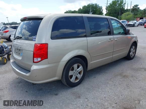 2013 Dodge Grand Caravan SXT с VIN 2C4RDGBG7DR622038, выставлен на аукционе IAAI как лот 42012304 с пробегом 161 579 миль миль и . История ставок и продаж доступна на DreamBid. Изображение 4.