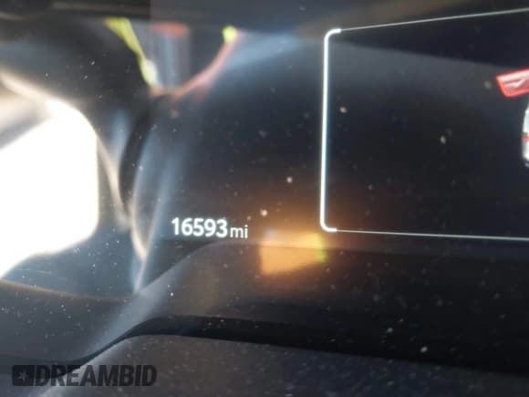 ✅ 2024 Toyota Corolla Cross XLE • VIN: 7MUDAAAG0RV080383 • Lot: 42032391. Wystawiony na IAAI z przebiegiem 16 593 mil. Bezpłatny archiwum sprzedaży aukcyjnych z USA i szczegółowy raport historii pojazdu na DreamBid. Zdjęcie 7.