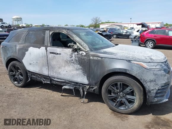 ✅ 2022 Land Rover Range Rover Velar R-Dynamic S • VIN: SALYT2EX0NA334650 • Лот: 42172361. Опубликован ранее на IAAI с пробегом Не указан. Бесплатный доступ к архиву аукционных продаж из США и подробный отчёт об истории автомобиля на DreamBid. Изображение 6.